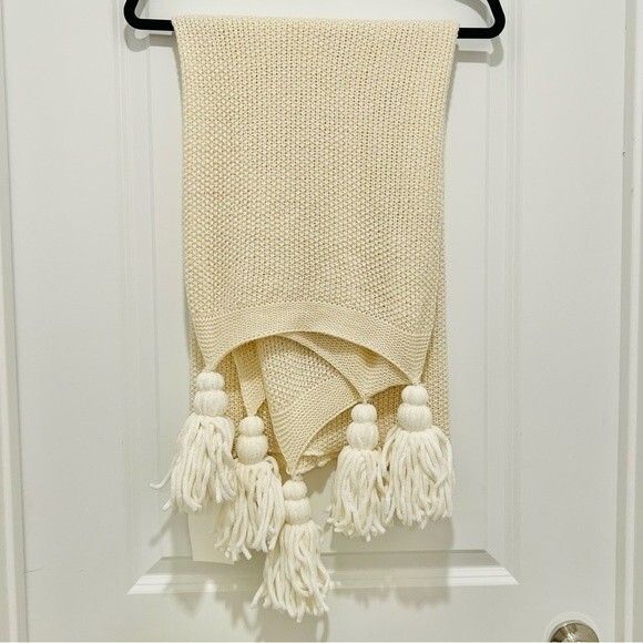NWT Ivory/Cream Lightweight Cable Knit Boho Throw Blanket with Tassels - Picture 1 of 8